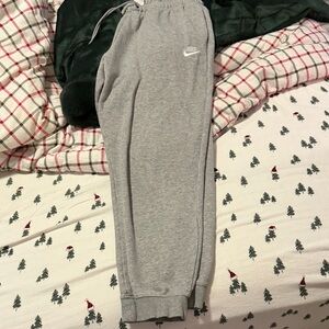Nike women’s Light Gray Sweatpants